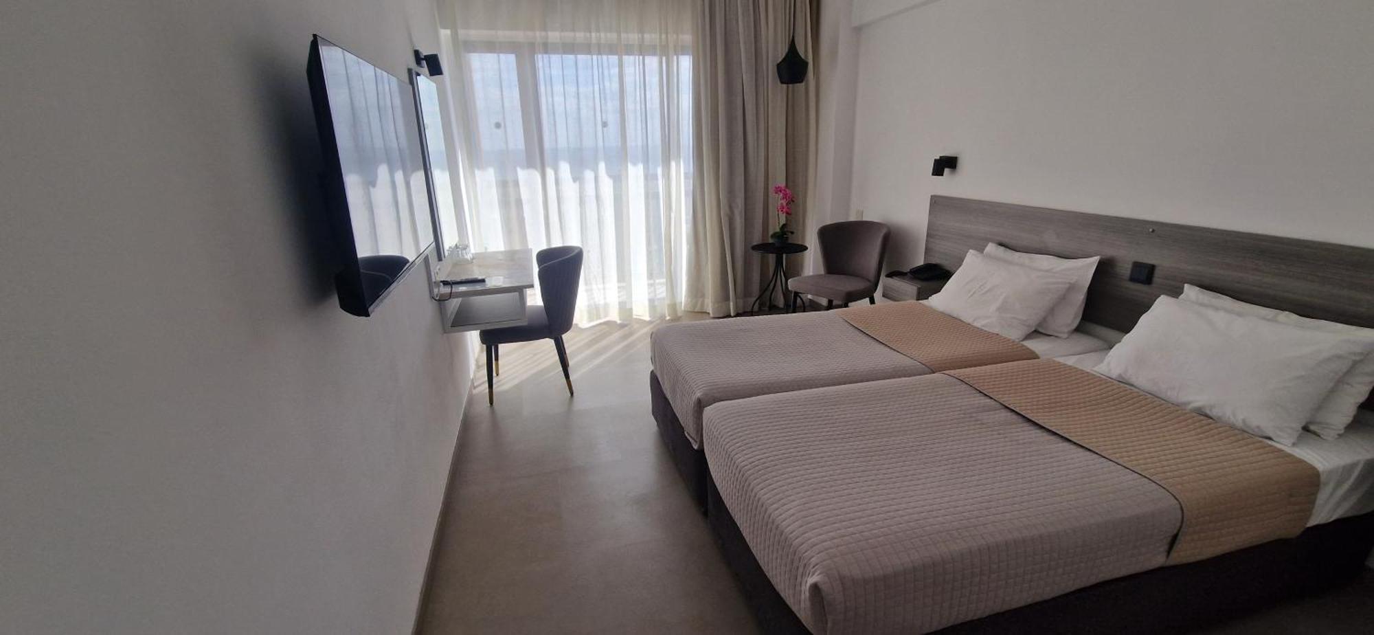 Navarria Blue Hotel Limassol Exterior photo