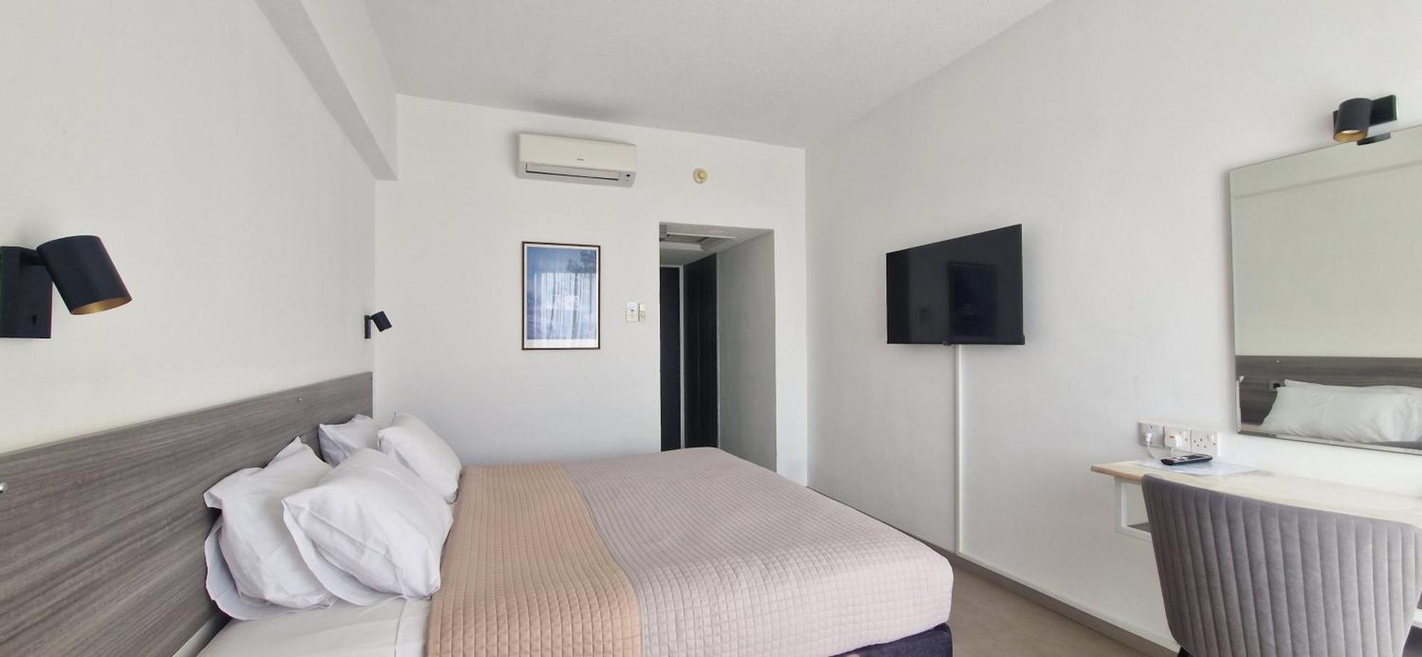 Navarria Blue Hotel Limassol Exterior photo